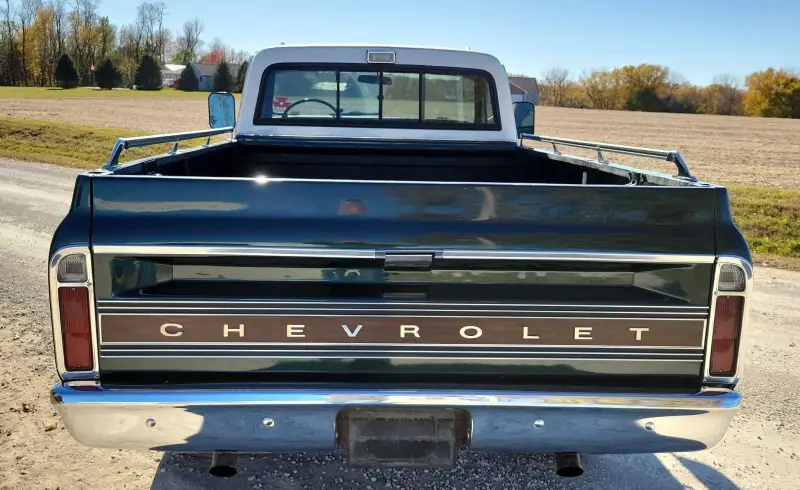 1972 Chevrolet C20 Super Custom Camper photo 5