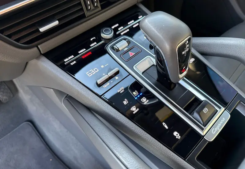 2021 Porsche Cayenne photo 26