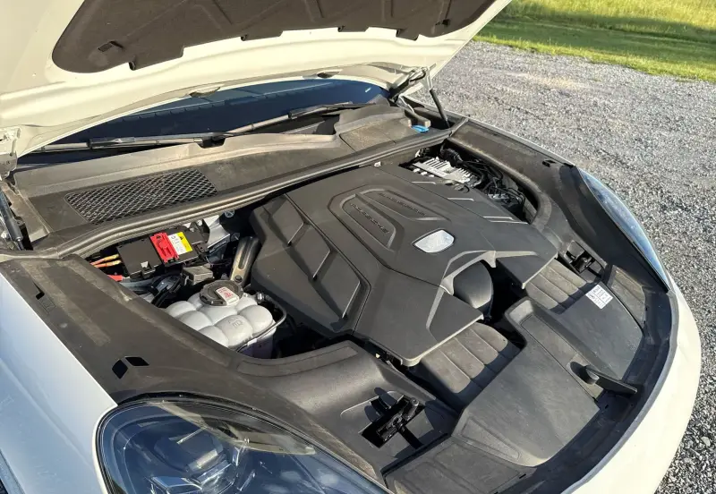 2021 Porsche Cayenne photo 50