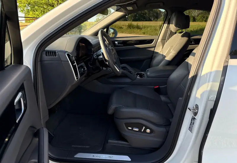 2021 Porsche Cayenne photo 14