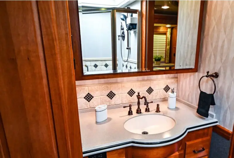 2008 Holiday Rambler Navigator 45 Bismarck IV photo 27