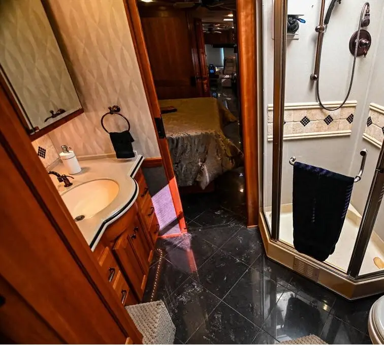 2008 Holiday Rambler Navigator 45 Bismarck IV photo 26