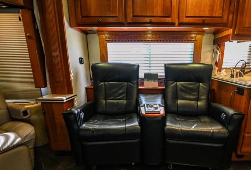 2008 Holiday Rambler Navigator 45 Bismarck IV photo 12