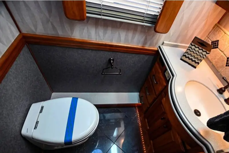 2008 Holiday Rambler Navigator 45 Bismarck IV photo 21