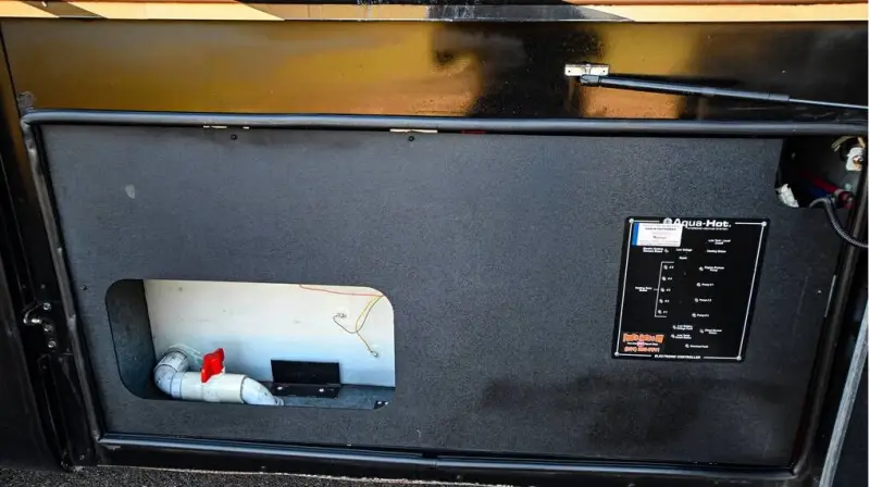 2008 Holiday Rambler Navigator 45 Bismarck IV photo 33