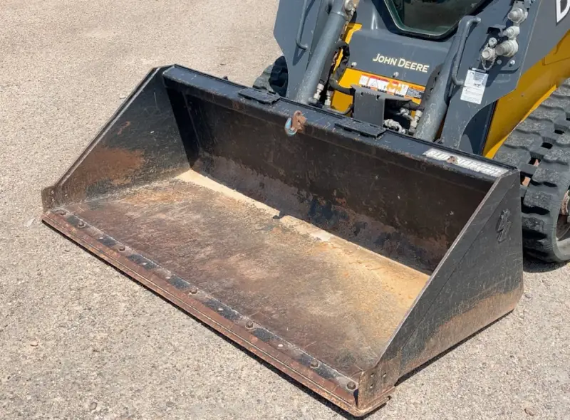 2022 John Deere 317G photo 9