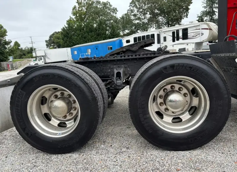 2023 Kenworth T680 photo 35