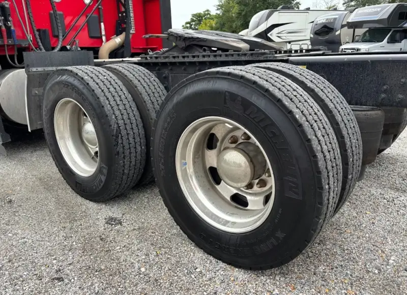 2023 Kenworth T680 photo 36