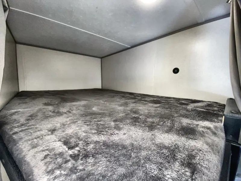 2022 Dutchmen Coleman Lantern 263BH photo 23