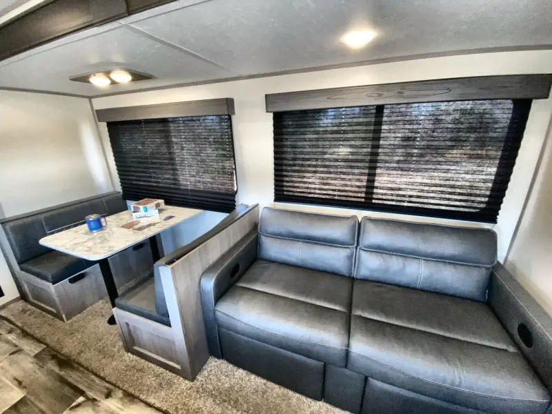 2022 Dutchmen Coleman Lantern 263BH photo 15