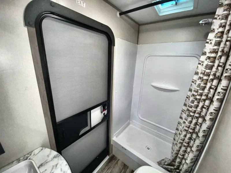 2022 Dutchmen Coleman Lantern 263BH photo 19