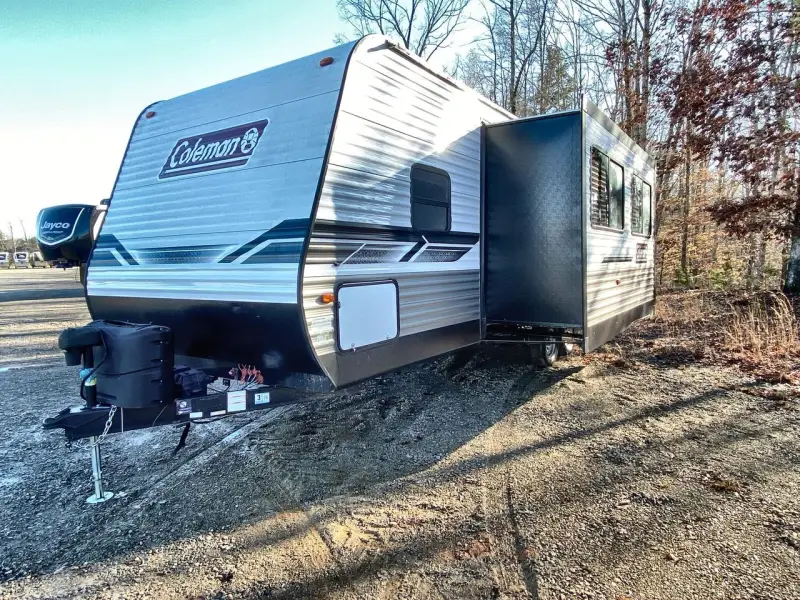 2022 Dutchmen Coleman Lantern 263BH photo 3