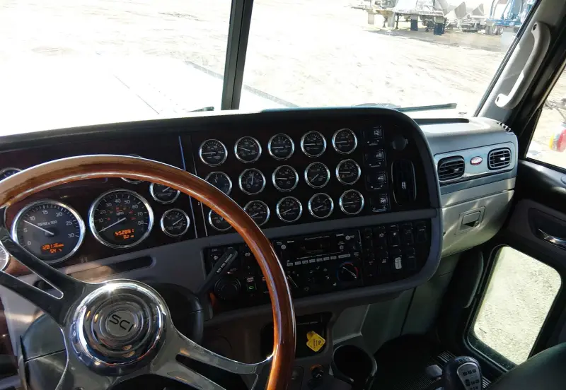 2022 Peterbilt 389 photo 53