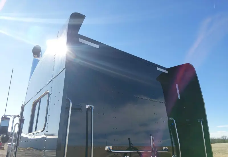 2022 Peterbilt 389 photo 9