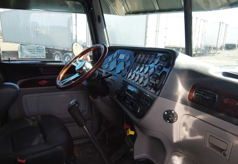 2022 Peterbilt 389 photo 75